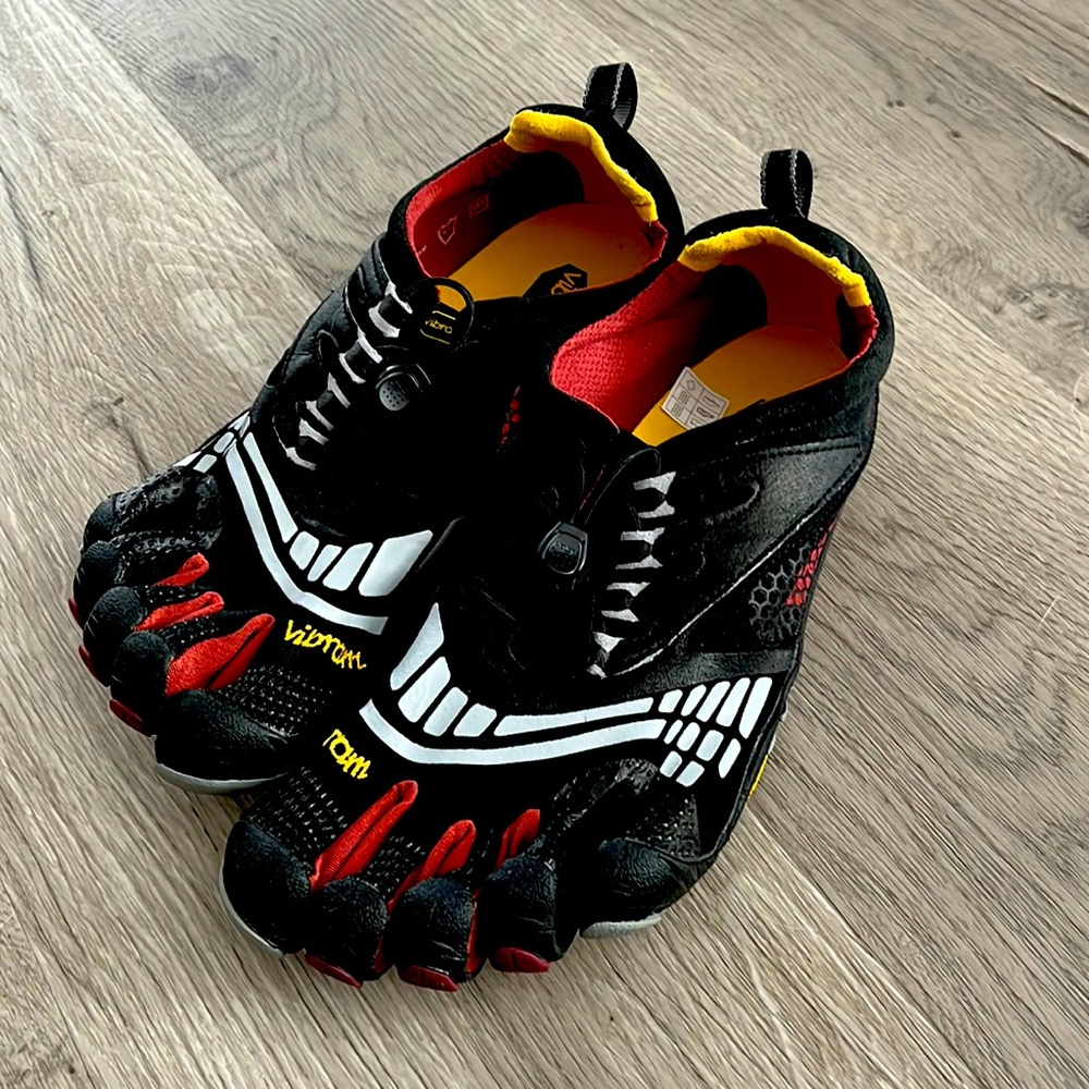 Vibram five finger shoes- NEW